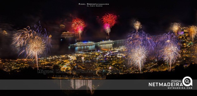 Fogo de artificio na passagem de ano