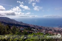 Anfiteatro do Funchal em pleno dia de sol