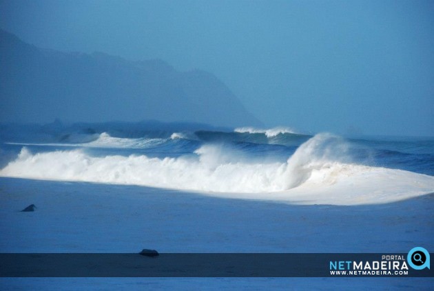 Ondas em São Vicente