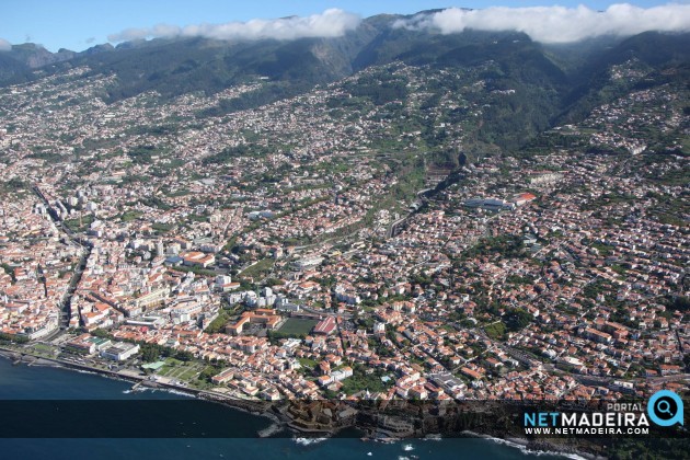 Vista aerea da Cidade do Funchal