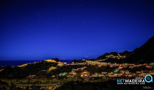 Porto da Cruz à noite